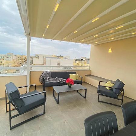 The Blue Mill Penthouse With Beautiful Views Apartman Naxxar Kültér fotó