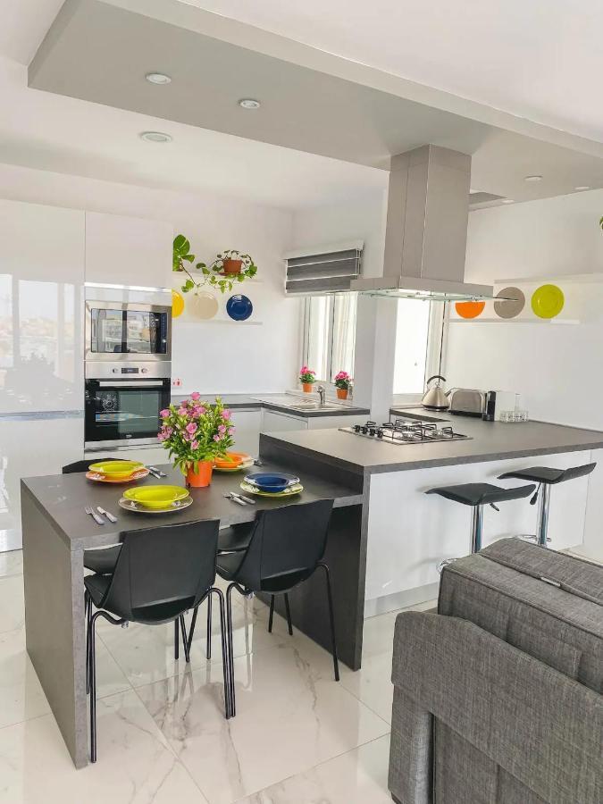 The Blue Mill Penthouse With Beautiful Views Apartman Naxxar Kültér fotó