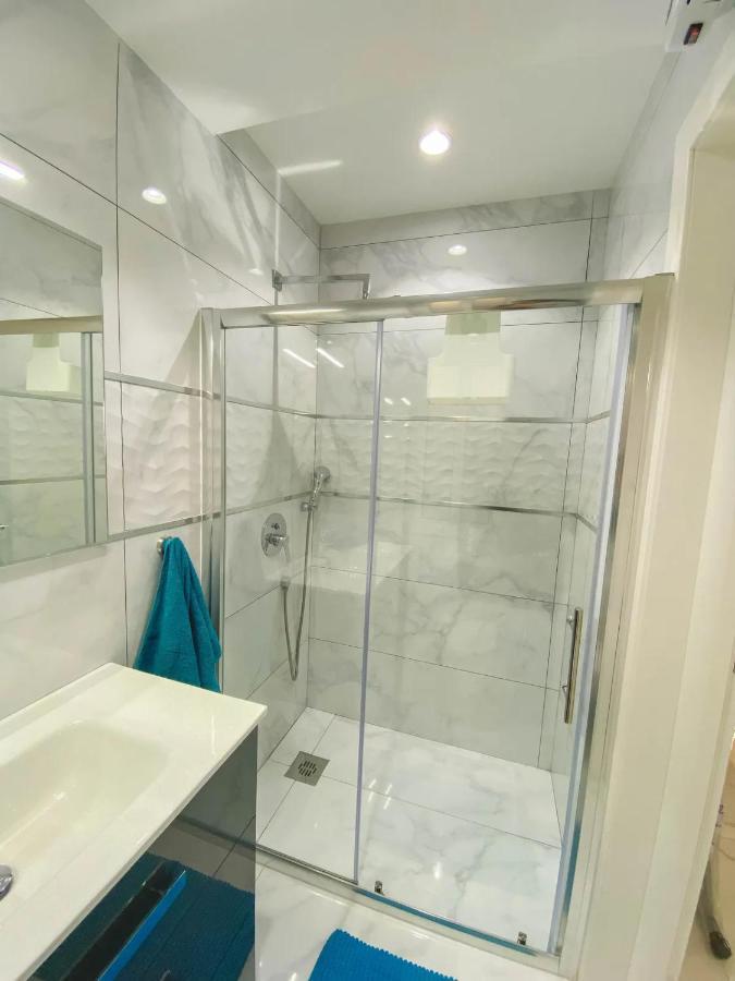 The Blue Mill Penthouse With Beautiful Views Apartman Naxxar Kültér fotó